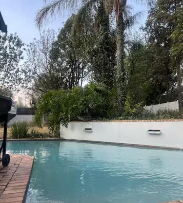 Shalom Shalom - Stylish New Stay in the Heart of Fourways