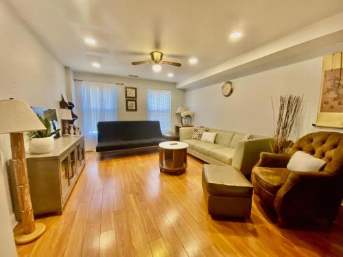 Shanghai 2900 - Vintage Oriental Style 2BR w Parking near Airport