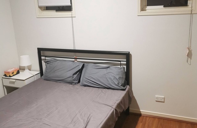 Shared house with other guests near shopping center and theme park