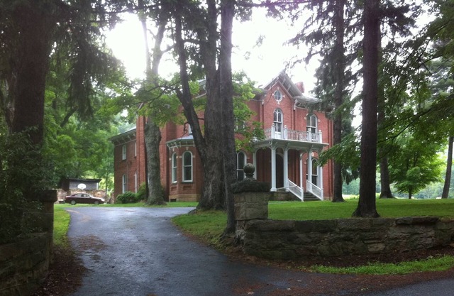 Shaw Mansion Inn