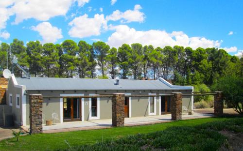 Shearers Cottage Unit A - Farm Stay