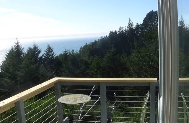 Shelter Cove - The Fox's Den