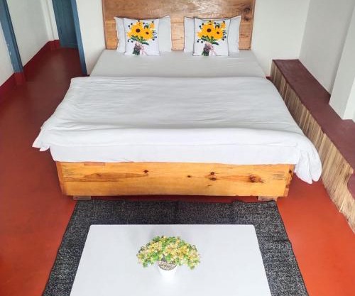 Shilong Guest house The Travellers Meghalaya Ponit with best View