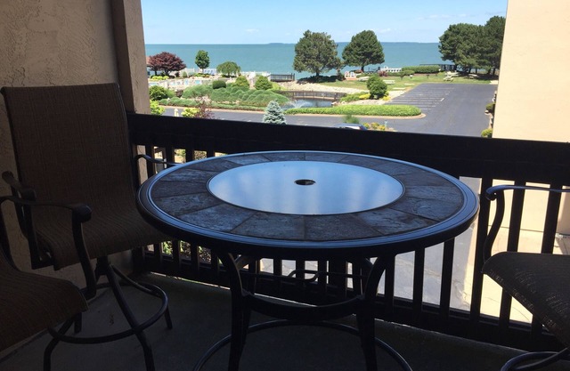 Shores #25: 1 BR sleeps 4