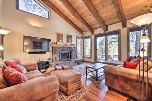 Shuttle to Ski Resort Northstar Home!