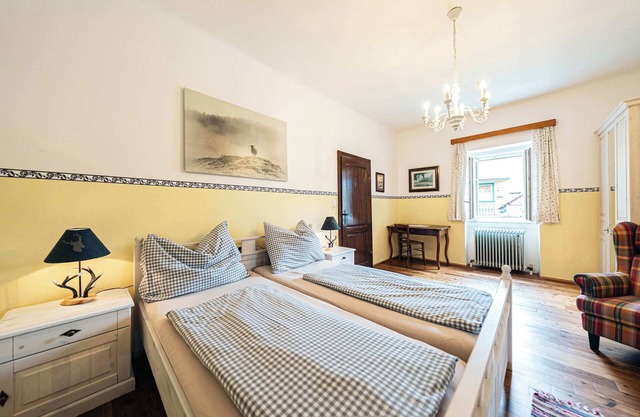 Sieglgut: Hofmannsthal Suite | Kitchen | Parking