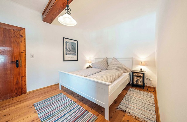 Sieglgut: Theodor Herzl Suite | Kitchen | Parking