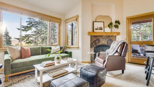 Sierra by AvantStay Ski In Ski Out Near Truckee w Access to Northstar Resort Community