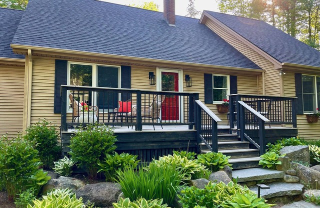 Simply perfect home for Maine adventure; equally close to the harbor & the lake