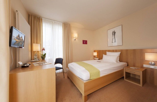 Single room with shower/WC category C