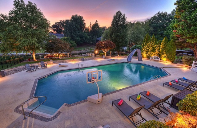 Sip, Sip Away by AvantStay | Pool + Hot Tub