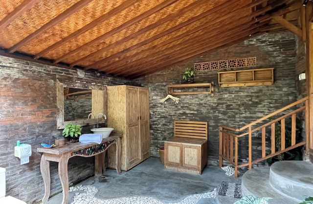 Sirya Farm House