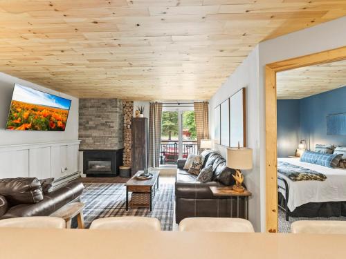 Ski In and Out, Luxury, 1 Blk to Main, Pool, Hot Tub, Sauna