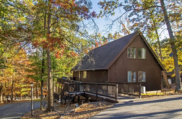 Ski Slope Views, Fireplace, Game Room & Loft Retreat