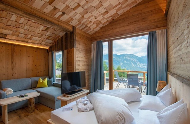 Sky Suite Large, separate WC and bath/shower (1-3 n.) - Nature and Wellness Hotel