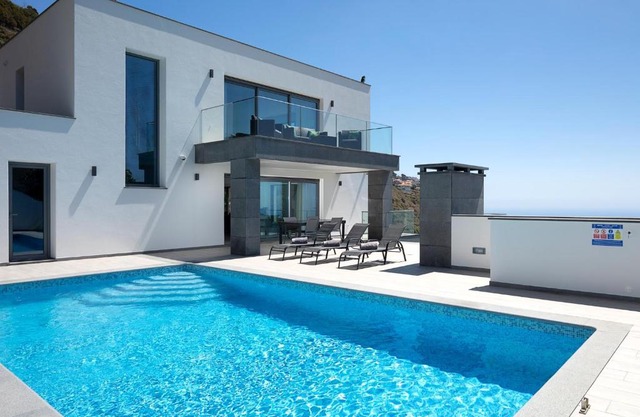 SKYFALL VILLA