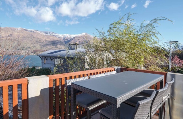 Skyline Outlook - Wanaka Home