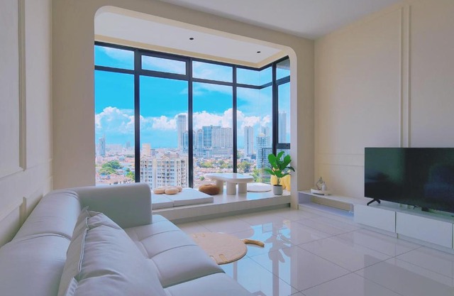 SkyPool with Seaview 8pax Beacon Executive Suites - Georgetown City Centre - 3km to Komtar