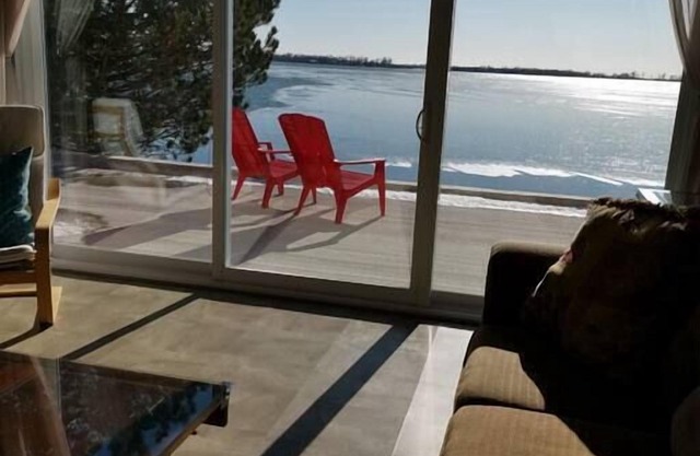 SkySuite on West Lake