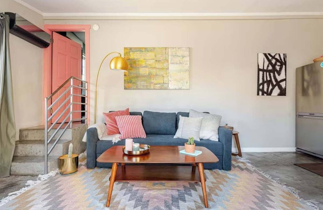 Sleek and Stylish Modern 1BR Apt w/Gated Parking