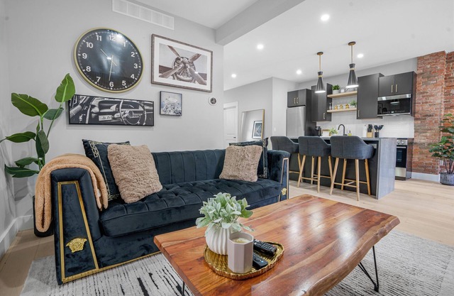 Sleek Brand New 1 Bedroom - Downtown Luxury!