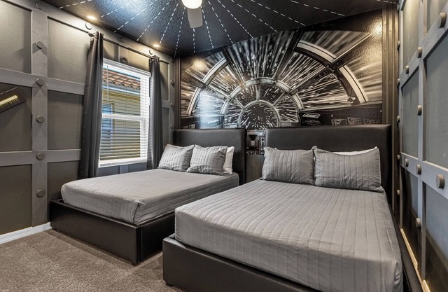 Sleeps 20, Pool + Hot Tub, Resort, 15 min - Disney