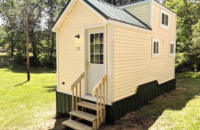 Sleeps up to 2, electric, water, kitchenette, full bathroom, air conditioned/heated.