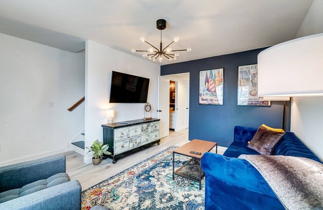 Sleepy Nook - Remodeled with Comfort & Style - steps from Spooky Nook Hamilton