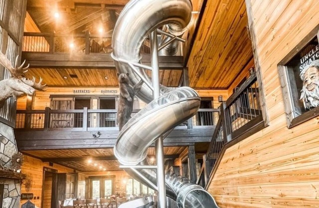 Slideaway Hideaway! 3-Story Slide, Sauna, Theater