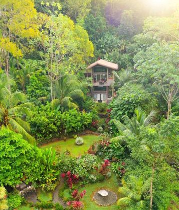 Sloth Premium Riverfront Jungle Villa with Jacuzzi and Pool