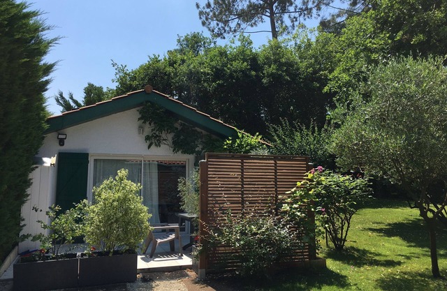 Small detached house approx. 3.5 km from Arcachon