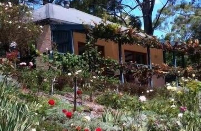 Small farm living beautiful mountain views- acres of spectacular country garden