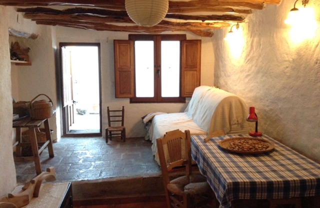 Small mountain village house with character. Sea views . Polopos, Granada.
