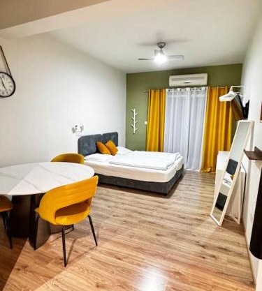 Smart Deluxe Studio N9 private Kitchenette Balcony Beach 250m Marina Port 900m