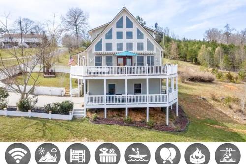 Smoky Mountain Lake Retreat