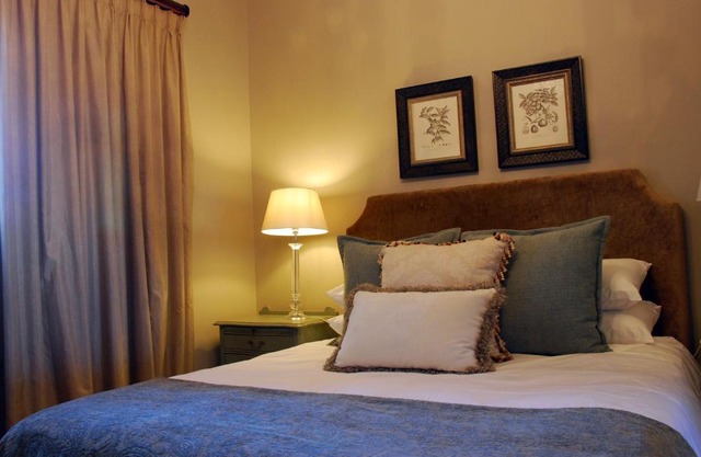 Sneezewood Farm Bed&Breakfast and Self-Catering Cottage