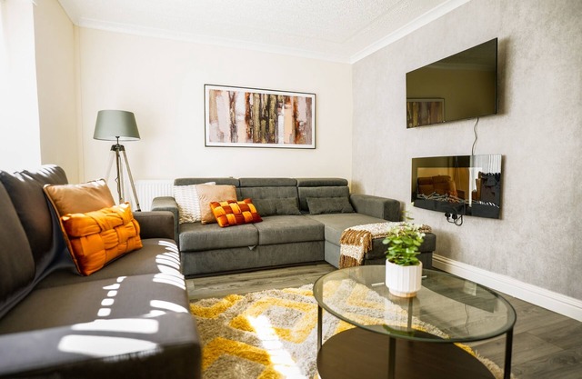 Snug Modern House in Wishaw