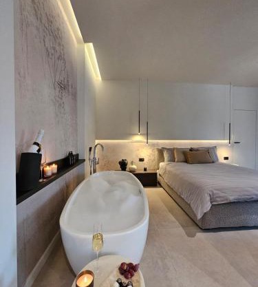 Sobe Six On 7 - Luxury Apartments & Rooms