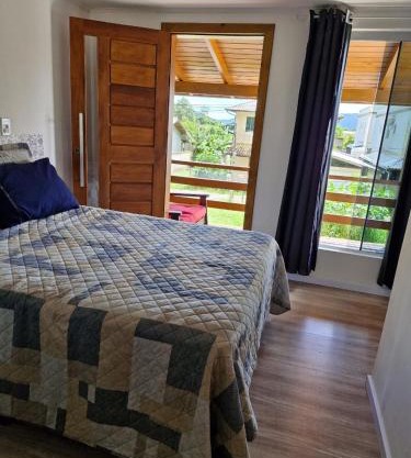 SOBRADO SUY 2 DORMiTORiOS