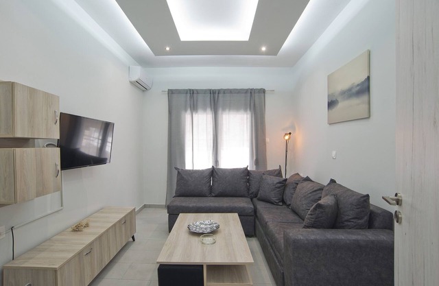 Sofia's Home Piraeus Modern, Reno, Fully Equipped