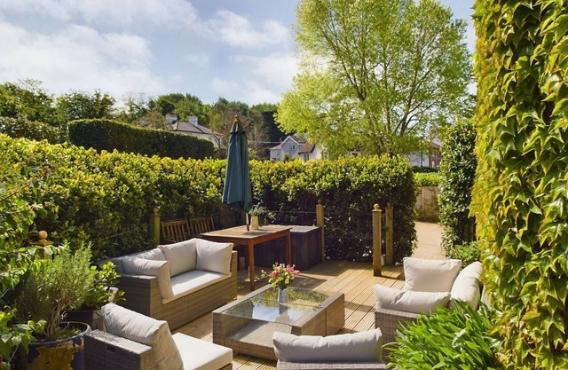 Solent Landing No 16 Beach Retreat
