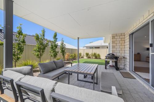 Solkis - Walk to Town, Next to Golf Course