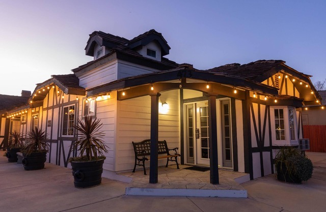 Solvang Inn and Cottages