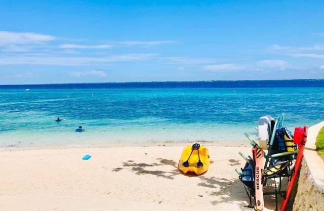 Sophisticated and Luxurious Resort - walking distance to the beach!