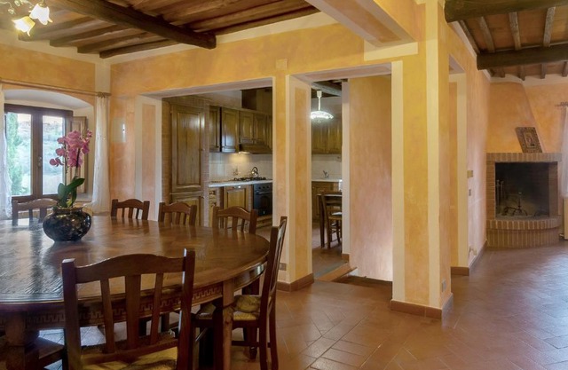 Sopra - La colonica nel Chianti