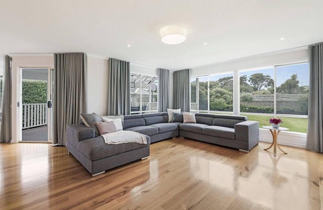 Sorrento Beach Escape