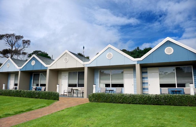 Sorrento Beach Motel