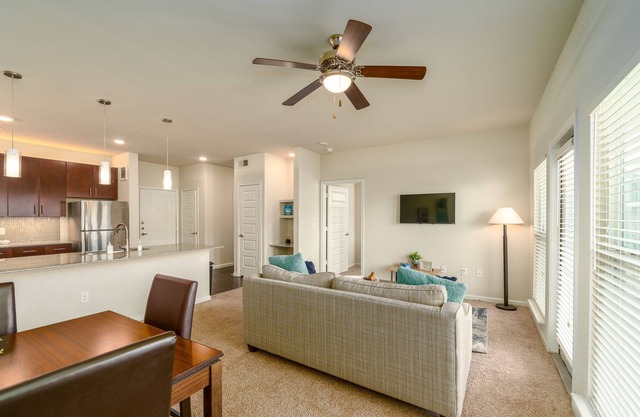 South ATX 1BR Luxury space w/washer n drier