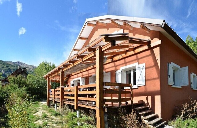 South facing chalet in the Mercantour park