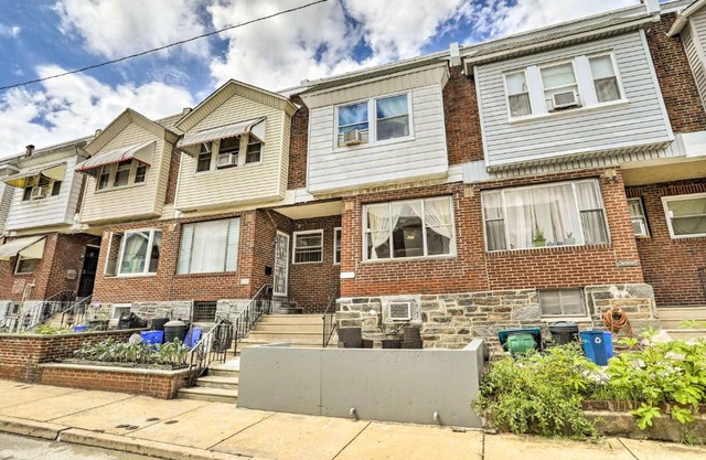 South Philly Townhome 3 Mi to Center City
